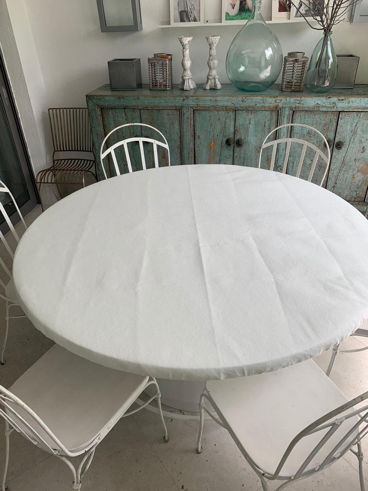 Funda de mesa ajustable gris para mesas redondas, resistente al agua,  resistente al viento, protector de mesa para mesa de comedor, lavable a  máquina